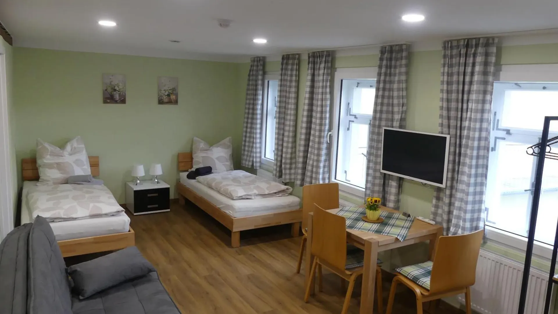 Apartment Ferienwohnungen Kay Kirchaich